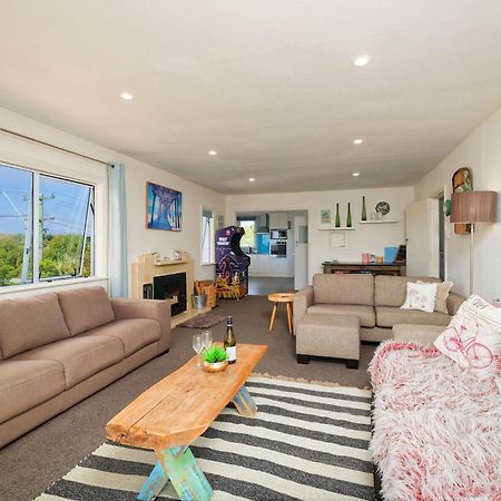 Five Palms Villa Kaikoura Exterior photo