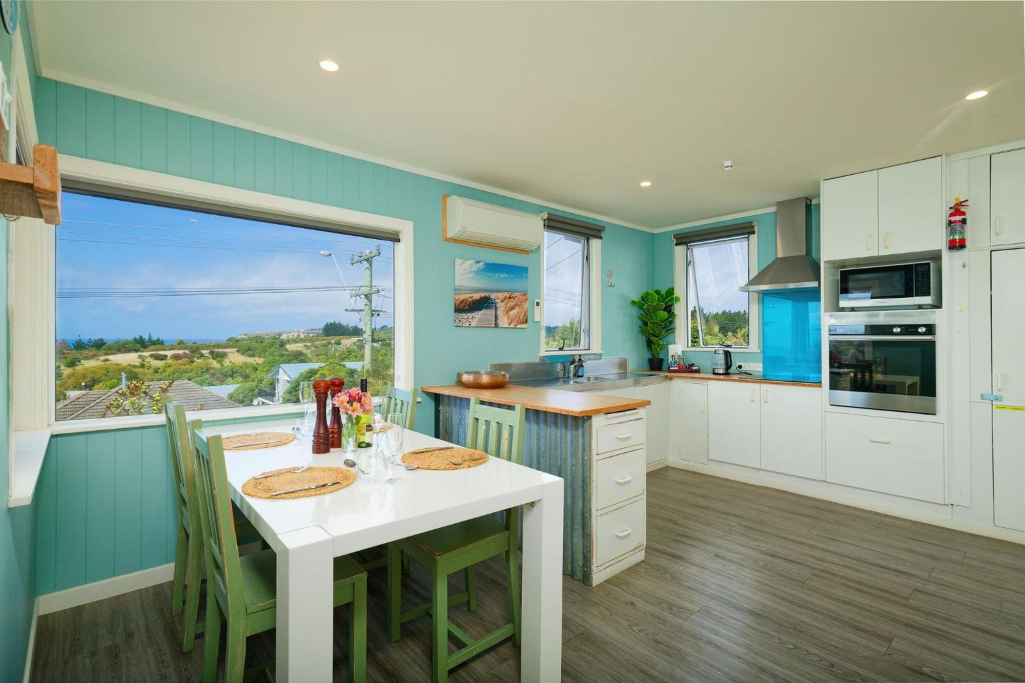 Five Palms Villa Kaikoura Exterior photo